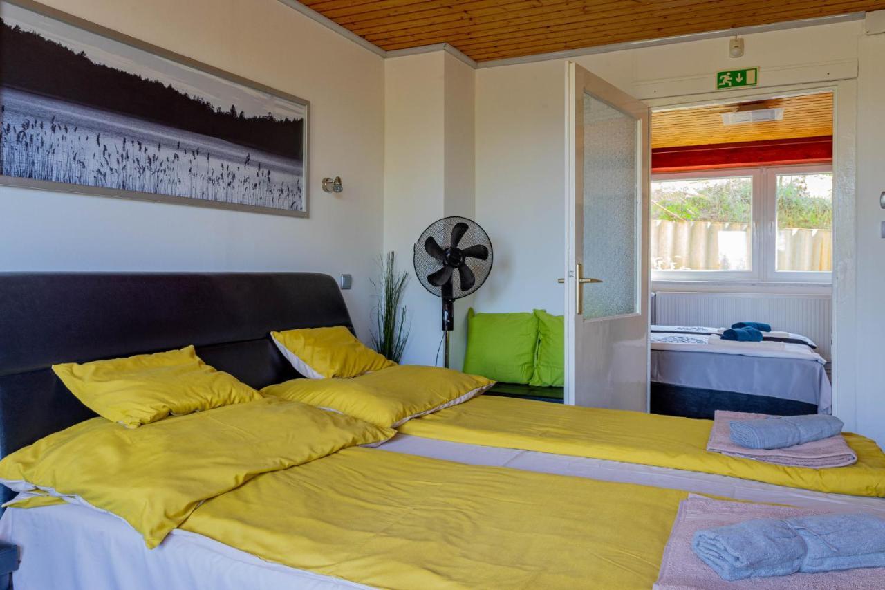 Panorama Apartmanhaz เอสแตร์กอม ภายนอก รูปภาพ