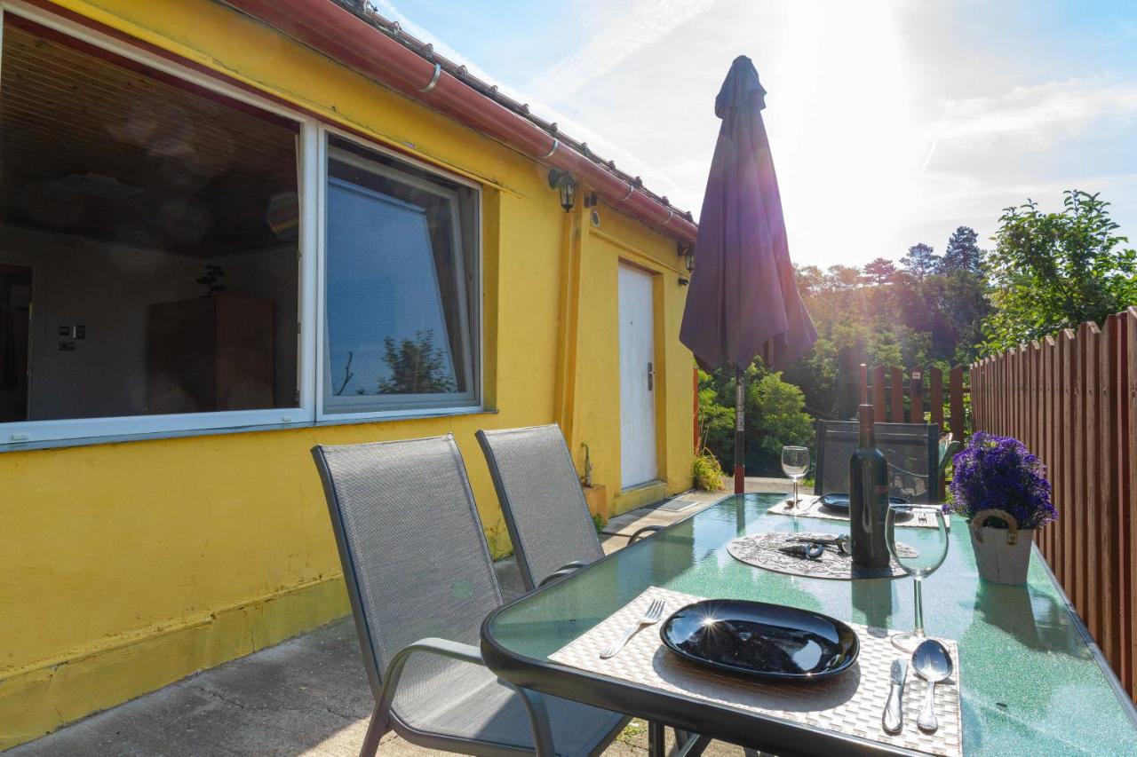 Panorama Apartmanhaz เอสแตร์กอม ภายนอก รูปภาพ